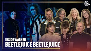 ¿QUÉ ESPERAN DE LA SECUELA DE BEETLEJUICE LOS PROTAGONISTAS DETRÁS DE ESCENA  INSIDE WARNER [upl. by Brag869]