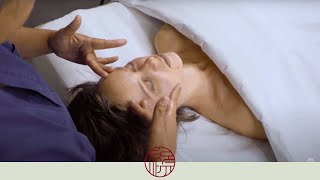 Massage Kobido│Tension de la mâchoire et acnée [upl. by Ennaed707]