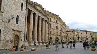 Places to see in  Assisi  Italy  Piazza del Comune [upl. by Casaleggio]