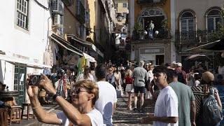 Comment Lisbonne une des destinations ibériques les plus prisées gère le surtourisme [upl. by Eugenia]