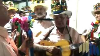 Apresentação da Folia de Reis Bernardo Carneiro de Laranjal em Cataguases  MG [upl. by Eednar]