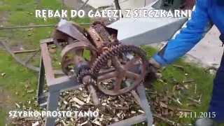 Rębak do gałęzi z sieczkarni  Wood Chipper DIY Homemade [upl. by Enitsej]