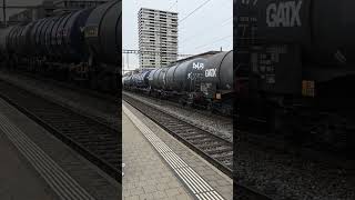 Güterzug durchfahrt beim Bahnhof Pratteln BLRhein CargoZisternenwagon [upl. by Nera]