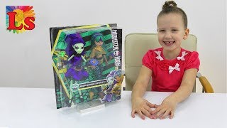 Monster High dolls unpacking toys Draculaura amp Nefera [upl. by Saxon84]