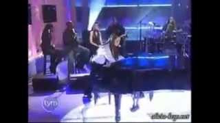 Alicia keys No One live on Tyra Show 2007 [upl. by Goodwin]