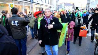 Rosenmontagsumzug in Stuttgart tausende verkleidete Narren gegen S21 [upl. by Campos]