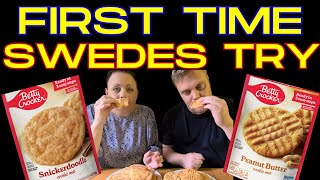 First time two swedes bake and try American Snickerdoodles and Peanutbutter cake [upl. by Mylan989]