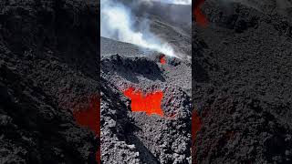 Piton de la Fournaise  Ile de la Reunion 🇷🇪 En attendant la prochaine éruption 🌋 [upl. by Remsen]