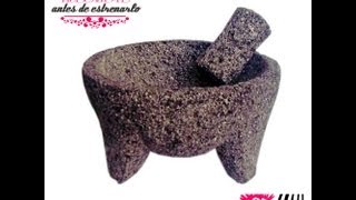 Cómo quotcurarquot un molcajete nuevo para usarlo por primera vez en la cocina [upl. by Ciredec]