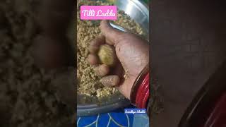 Tilli Ke Laddu in 15 Seconds laddurecipe indianstreetfood laddu streetfood pinnirecipe shorts [upl. by Lorna]