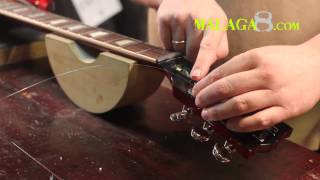 Cómo cambiar Cuerdas Guitarra Eléctrica tipo Gibson  Tutorial Español [upl. by Ramon]