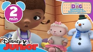 GlitzerJuckreiz  Doc McStuffins  Disney Junior Kurzgeschichten [upl. by Nemzzaj]