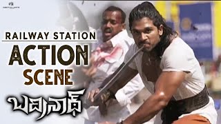 Badrinath Movie Railway Station Action Scene  Allu Arjun Tamannaah  VV Vinayak  Geetha Arts [upl. by Lanita]