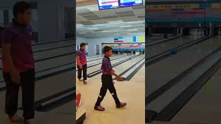 Bowling mentakab tahun 6 mase bulan 12 [upl. by Jessee]