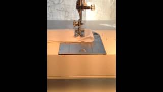 Singer Merritt 2517 C Sewing Machine in Action with Amy [upl. by Layor]