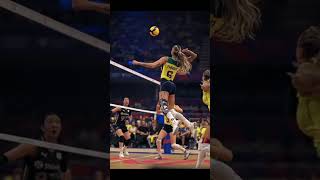 jugadora talentosa de voleibol voleibol volleyball deporte thaisamenezes viralshorts viral [upl. by Fishbein]