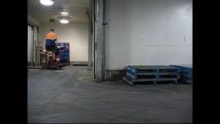 Using An Electric Pallet Jack To UnloadLoad Truck In Cairns [upl. by Kassi]