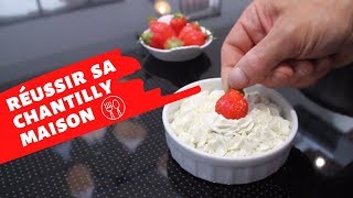 Réussir sa crème chantilly maison à la main en 2 minutes [upl. by Aneger84]