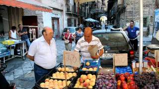 Mercato di Ballarò di Palermo [upl. by Anialram]