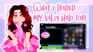 What I traded my 2019 Valentine Halo For  Royale High Halo Trading [upl. by Glenden]