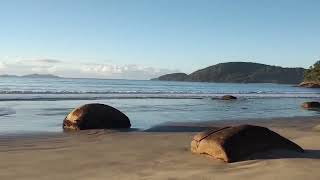 A praia onde está localizada mansão abandonada do Clodovil em Ubatuba SP [upl. by Ecerahs]