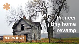 Log cabin simplicity recrafting pioneer tiny homes in corn Iowa [upl. by Haliled]