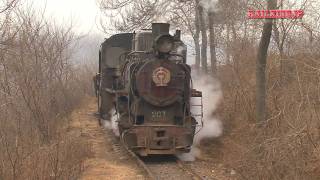 0023 Xingyang Brickworks Railway Clay Train 河南省建材廠鉄路（滎陽市） [upl. by Erialcyram]