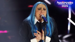 Sanremo 2024  Loredana Berté canta quotPazzaquot [upl. by Joash]