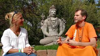 Bhakti Marga  Hinduismus und Jesus Interview mit Swami Vishwamadhavananda [upl. by Drahsar]