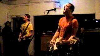 Alkaline Trio  Cringe  November 16 1999  PCH Club  Song 2 of 14 [upl. by Cochran722]