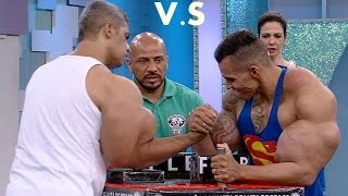 Schwarzenegger vs Romario synthol arms  3ajaib wa gharaib 2017 عجائب و غرائب [upl. by Shaylynn]