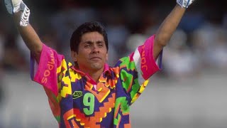 Mejores Atajadas Jugadas y Goles de Jorge Campos [upl. by Acinod698]