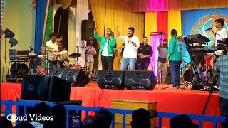 Vineeth sreenivasan on stage🔥🔥 വാരനാട് ദേവീക്ഷേത്രം Muthumazha Konjal Pole BigB song Samson siliva [upl. by Aivul]