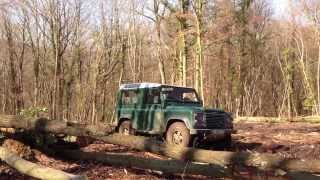 Land Rover Defender 300Tdi Bois ChampagneOise [upl. by Beisel980]