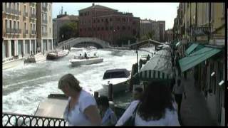 Venedig und die Feuerwehr  Fireboat Venice Vigili Del Fuoco Venezia WDYWBATM [upl. by Acinimod]