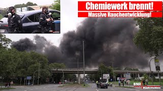 CHEMIEWERK IN FLAMMEN Großbrand in Duisburg fordert über 250 Einsatzkräfte Massive Rauchwolke [upl. by Ahtnicaj520]