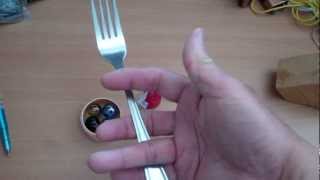 Using spoons and forks as tongs to serve food Moviewmv [upl. by Jacquie]