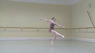 Vaganova Ballet Academy Balloné en Pointe [upl. by Otrebireh]