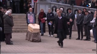 Hommage aux obsèques dAgnès Lassalle à SaintJeandeLuz [upl. by Enitsirhk146]