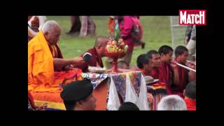 Bhoutan en fête  La célébration du « Second Bouddha » [upl. by Eppillihp]