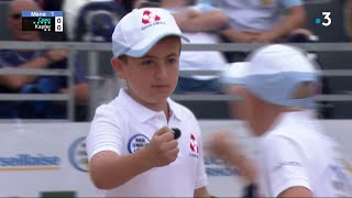 Mondial La Marseillaise à pétanque  Kapfer contre Cano dans la finale des cadets [upl. by Akenor505]