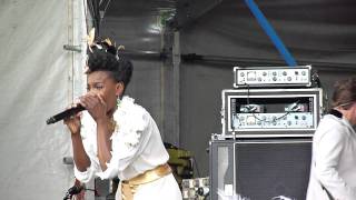 Noisettes Never Forget You Guilfest 2011 HD [upl. by Allemap]