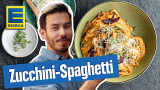 Zucchini Spaghetti mit leckerer Paprikasoße  Selbstgemachte Zucchini Nudeln [upl. by Lecirg]