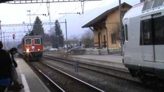 SBB Re 44 II quot11194quot mit Regio Express in SoncebozSombeval [upl. by Woolley530]