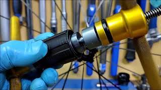 EP88 Mavic Aksium Race rear hub service 22 Aassembly [upl. by Yim]