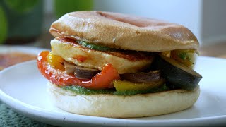 Grillkäse Burger 🍔🍔🍔 mit Antipasti Gemüse amp Basilikum Pesto  Rezept  Veggie  Fast Food  Italian [upl. by Hoebart]