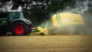 Traktoren im Einsatz ★ Getreideernte Stroh häckseln extrem  Case Deutz Fendt fahren im Schlamm [upl. by Regdor649]