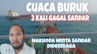 Efek Cuaca Buruk Kapal Hantam Lambung Kiri  tiga kali sandar gagal ship to ship [upl. by Vittoria931]