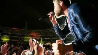 Jovanotti  Lombelico del mondo dal DVD quotBackup Tour 2013quot [upl. by Fanni483]