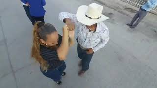 Bailando para ustedes Palillos Chinos [upl. by Eahsat]